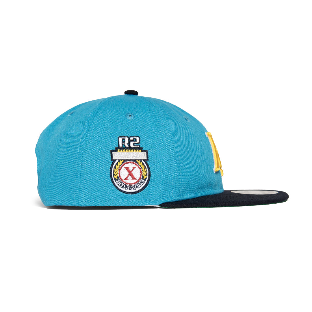 New Era Two Tone "R2" Retro Crown 9FIFTY Snapback